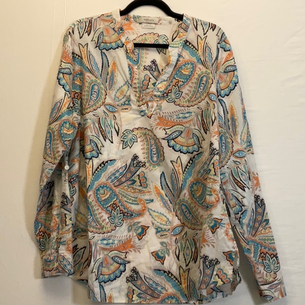 Van Heusen XXL lightweight cotton blouse in white with paisley print.